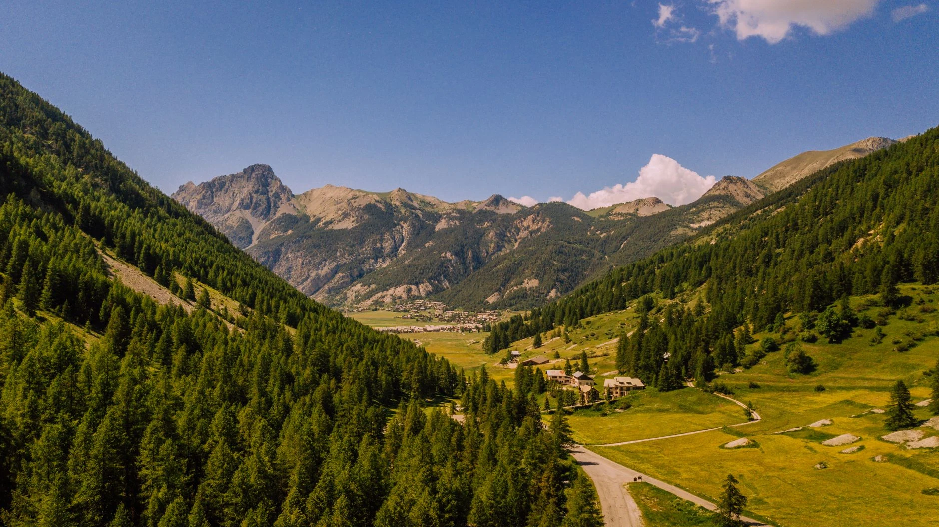 Webcams à Serre Chevalier : votre guide pour une expérience alpine optimale